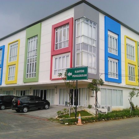 בנדונג The Suites Metro Apartment - Putri מראה חיצוני תמונה
