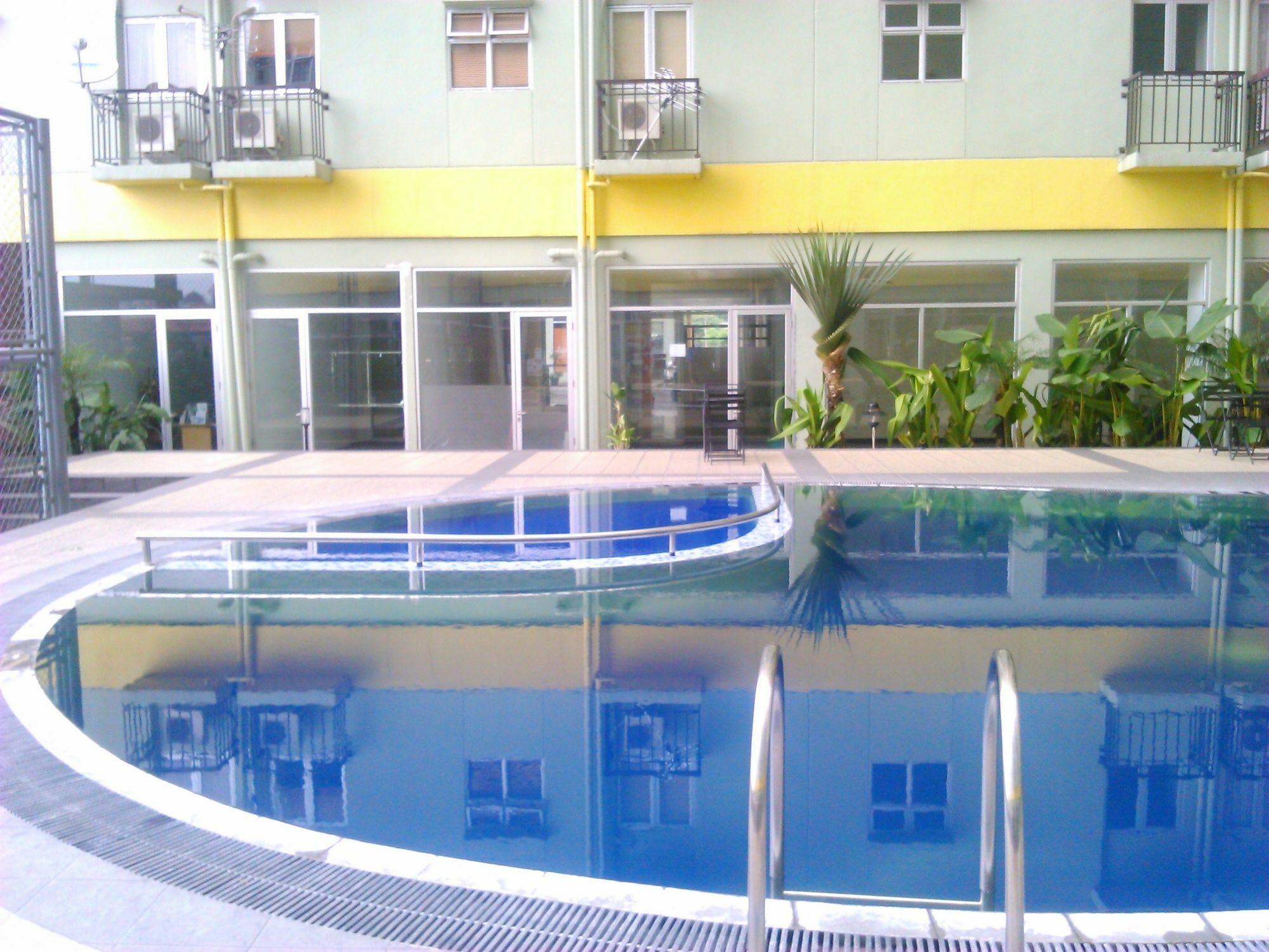 בנדונג The Suites Metro Apartment - Putri מראה חיצוני תמונה